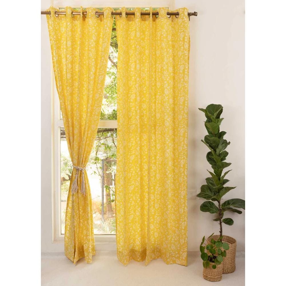TYD Readymade Eyelet Curtain: Yellow Daisy